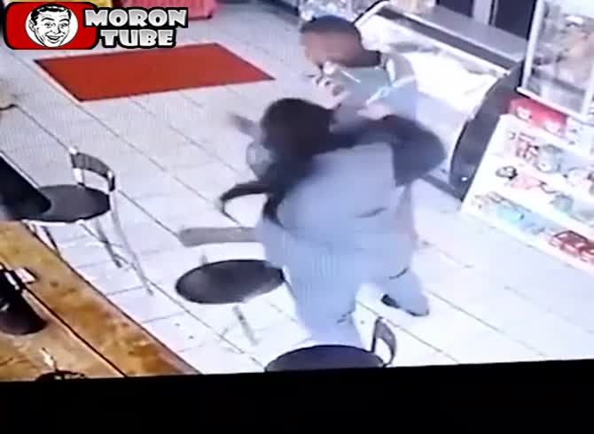 Video :He regrets it badly after touching a female he doesn't know!